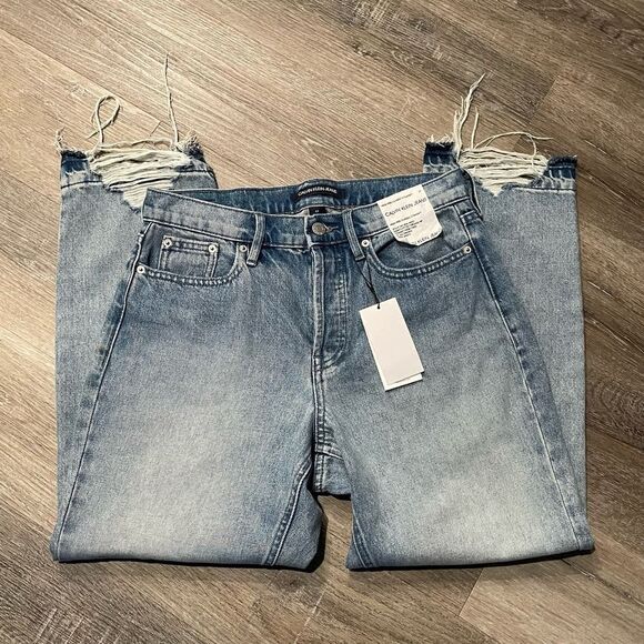 NWT Calvin Klein High-Rise Classic Straight Jeans - Size: 27 - Picture 10 of 11